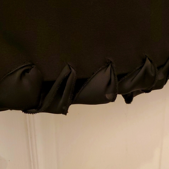 NWT Sunny Leigh Women's 6 Black Midi Pencil Skirt with Beautiful Ribbon Laced - Picture 3 of 3